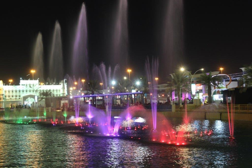 Musical Fountain in Lake, Dubai (0169)